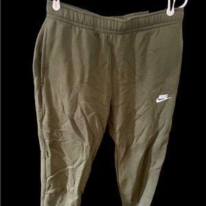 NWT nike men’s green joggers